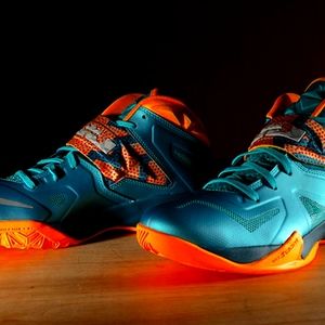 Nike Zoom Soldier 7 VII Turbo Men's Athletic Shoes Teens Sneakers